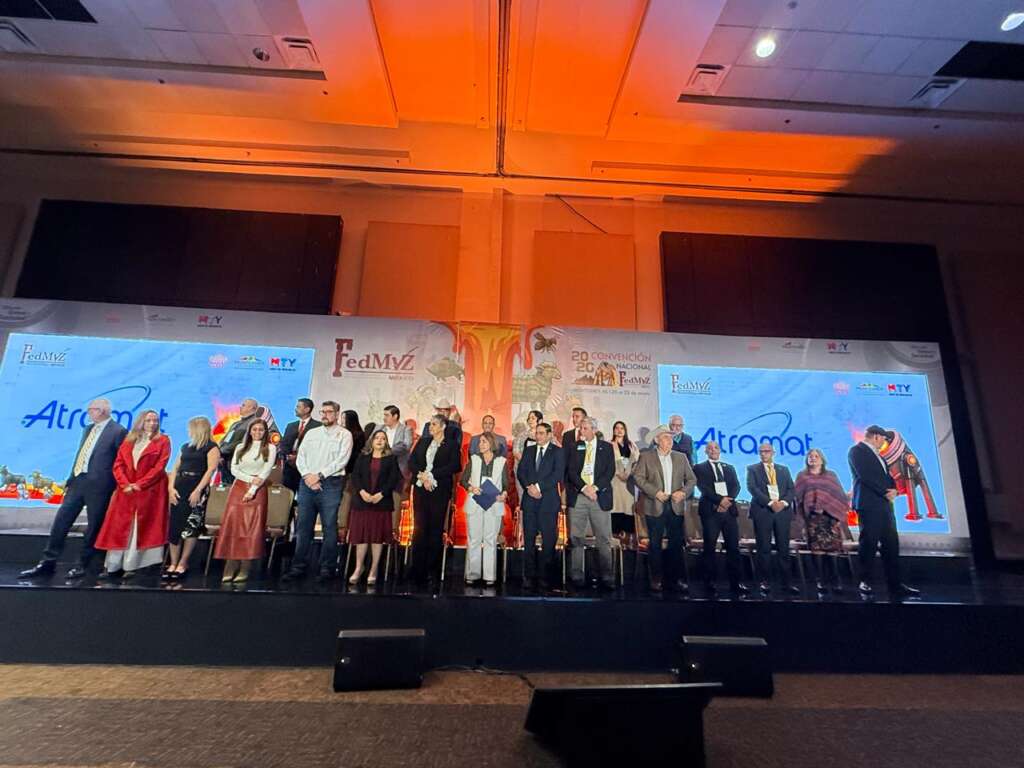 Fortalece UGRNL lazos con el sector veterinario en Convención Nacional de la FedMVZ