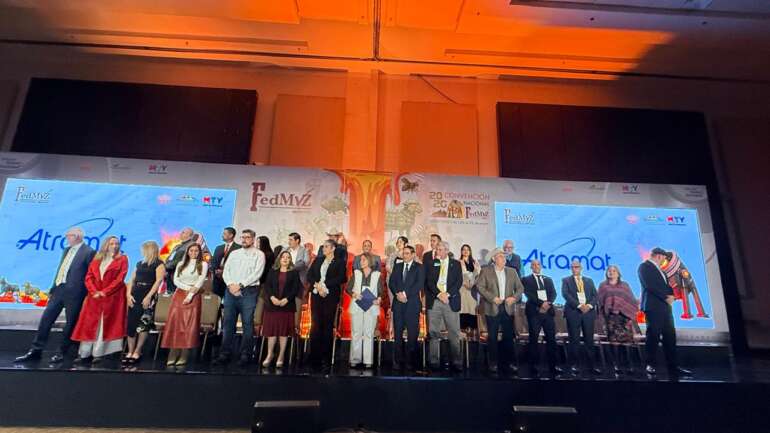 Fortalece UGRNL lazos con el sector veterinario en Convención Nacional de la FedMVZ